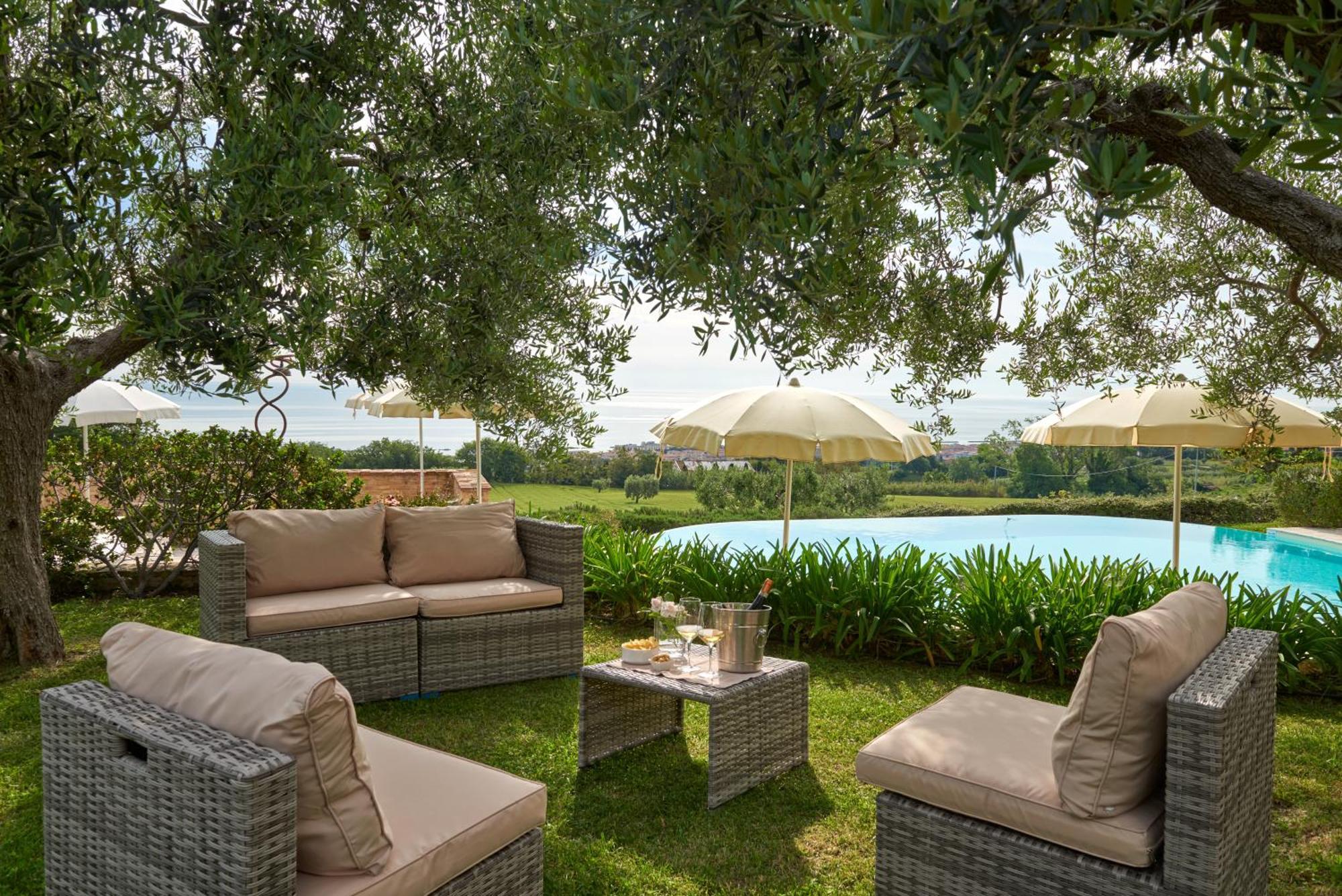 Pamperduto Country Resort Порто-Потенца-Пичена Экстерьер фото
